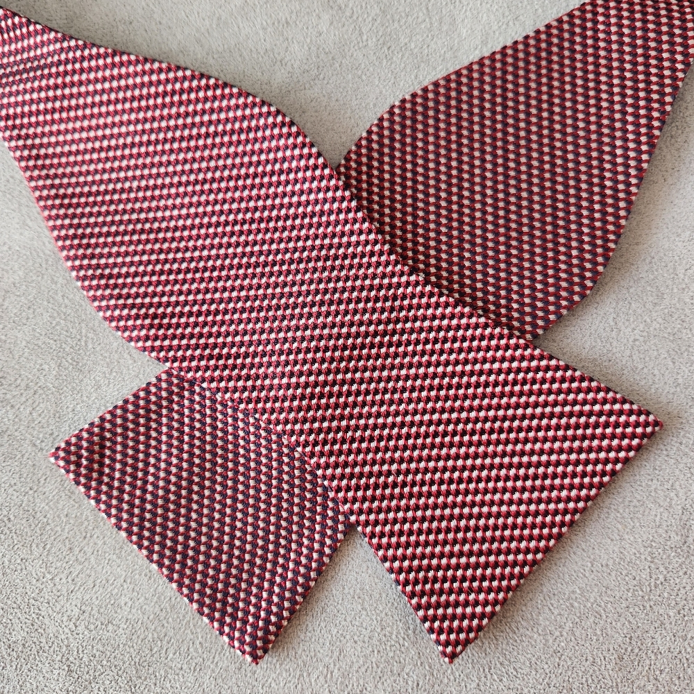Cremieux bow tie red 100% silk micro print self formal classic event new $35